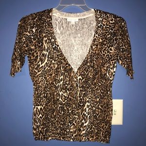 New York & company cheetah deep V-neck button top